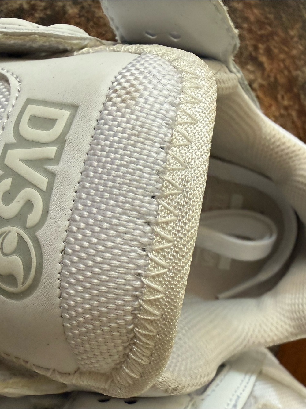 DVS White Skate Shoes - Lightweight Velcro and Lace Design - Picture 5 of 6